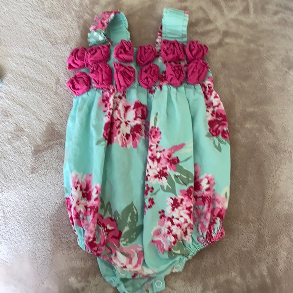Baby girl clothes 3/6 months